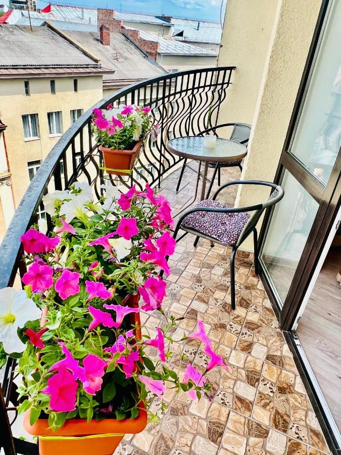 Apartaments Sichovyh Strilciv 68A Ивано-Франковск Экстерьер фото
