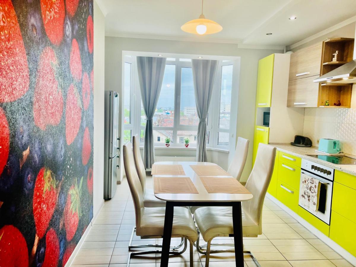 Apartaments Sichovyh Strilciv 68A Ивано-Франковск Экстерьер фото